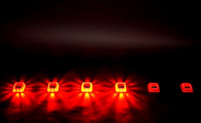 Varningspuckar i LED (6 st) med tillhörande väska