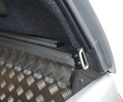 Flakkåpa Alpha CMX till Mitsubishi L200 från 2020-