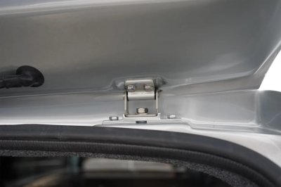 Flakkåpa Alpha CMX till Mitsubishi L200 från 2020-