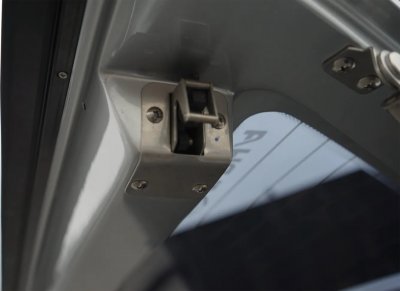 Flakkåpa Alpha CMX till Mitsubishi L200 från 2020-