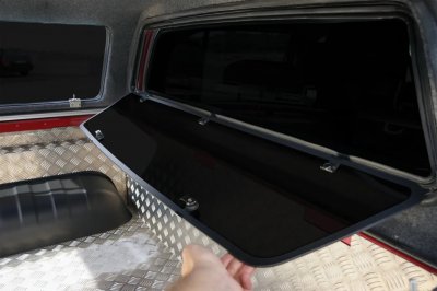 Flakkåpa Alpha CMX till Toyota Hilux från 2016-2021