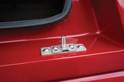 Flakkåpa Alpha CMX till Toyota Hilux från 2016-2021