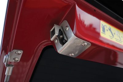 Flakkåpa Alpha CMX till Toyota Hilux från 2016-2021