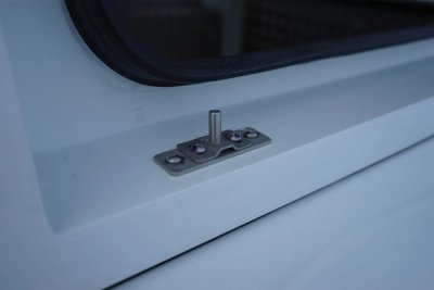 Flakkåpa Alpha CMX till Toyota Hilux (Dubbelhytt) från 2021-