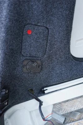 Flakkåpa Alpha CMX till Toyota Hilux (Dubbelhytt) från 2021-