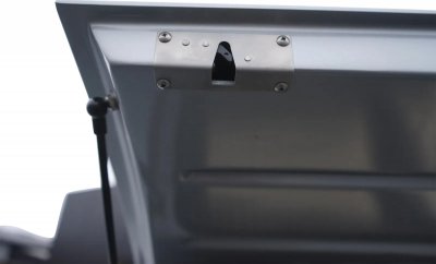 Flakkåpa Alpha CMX till Toyota Hilux (X-Cab) från 2021-