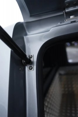 Flakkåpa Alpha CMX till Toyota Hilux (X-Cab) från 2021-