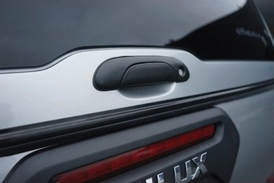 Flakkåpa Alpha CMX till Toyota Hilux (X-Cab) från 2021-