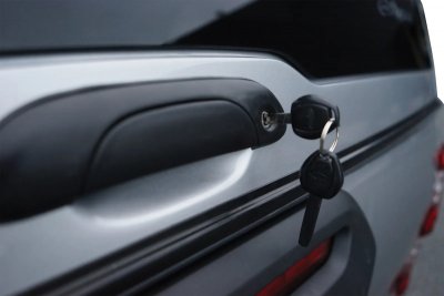 Flakkåpa Alpha CMX till Toyota Hilux (X-Cab) från 2021-