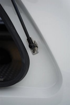 Flakkåpa Alpha GSX till Toyota Hilux från 2021-