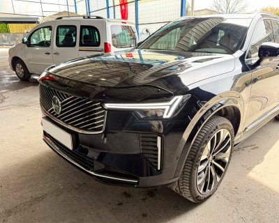 Huvskydd BASIC till Volvo XC90 från 2025-