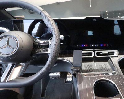 Monteringsfäste (Basdel) för mobilhållare till Mercedes-Benz GLC EQ från 2026-