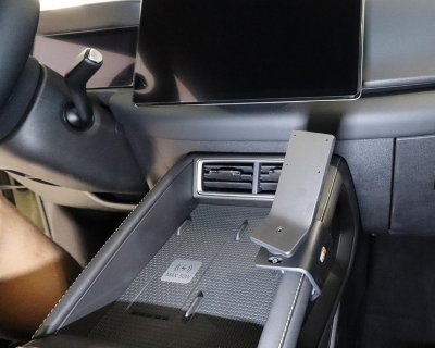 Monteringsfäste (Basdel) för mobilhållare till Byd Atto 2 från 2025-