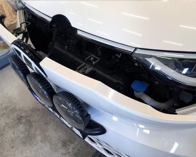 Extraljusfäste för 3 extraljus till Volkswagen ID.Buzz från 2023-