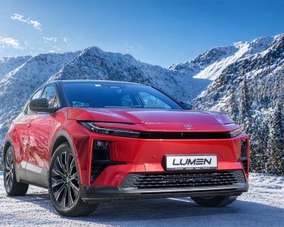 Ledrampspaket till Toyota C-HR+ från 2026- | Lumen Helios CS20 Slim