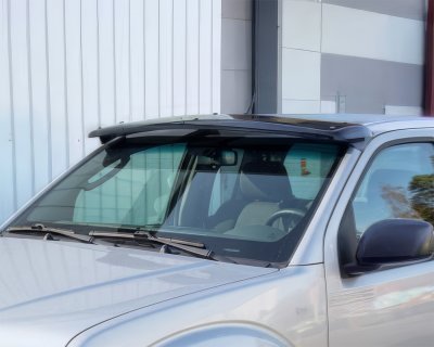 Solskydd till Nissan Navara från 2005-2016 – Minskar solbländning