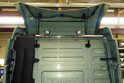 Bakre arbetsbelysningsbåge i Rostfritt stål, till Volvo FH Version 4 Globetrotter/Globe XL