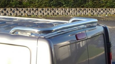 Bakre takbåge i Rostfritt stål till Nissan Primastar 2002-