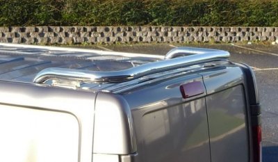 Bakre takbåge i Rostfritt stål till Opel Vivaro 2015-