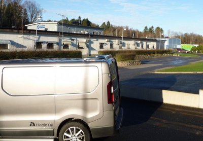 Bakre takbåge i Rostfritt stål till Renault Trafic 2015-