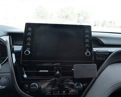 Mobilhållare Toyota Camry från 2021-2024