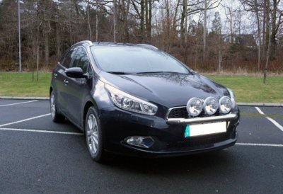 Extraljusfäste i Rostfritt stål till Kia Ceed 2012-