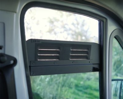 Exempelbild: Fönsterventilation Ford Tourneo Custom från 2012-2023