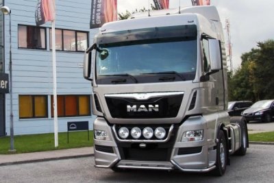 Frontbåge "City" med LED-belysning i Rostfritt Stål - MAN TGX 2013-