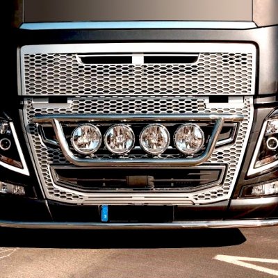 Frontbåge i Rostfritt stål för 4 st extraljus till Volvo FH Version 4