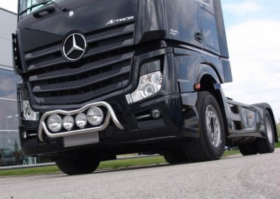 Frontbåge i Rostfritt stål - Mercedes-Benz Actros 2011-