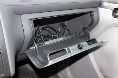 Handskfackslucka för eftermontering till VW Caddy 2004-2010