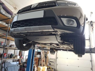 Hasplåt till Dacia Sandero/Stepway från 2013-2020