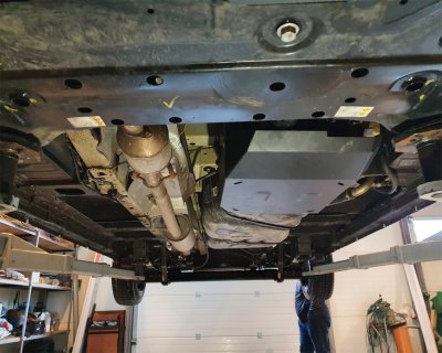 Hasplåt Ford Transit från 2020- | AdBlue-tanken