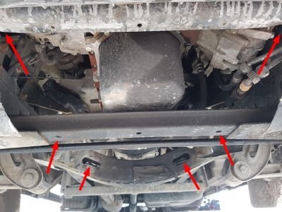 Fästpunkter för hasplåt Iveco Daily från 2006-