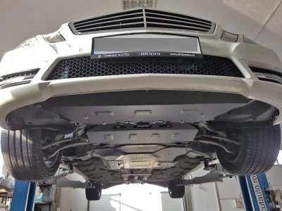 Hasplåt Mercedes E Klass från årsmodell 2009-2015