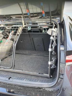 Hundgrind Skoda Superb Kombi från 2009-2015