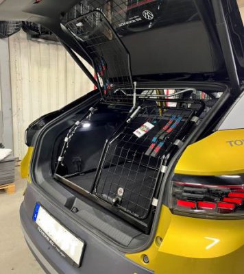 Hundgrind Volkswagen Passat Sportscombi/Alltrack från 2015-2023