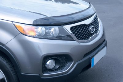 Huvskydd i mörktonad akrylplast till Kia Sorento 2009-2014