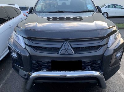 Huvskydd Mitsubishi L200 från 2020-