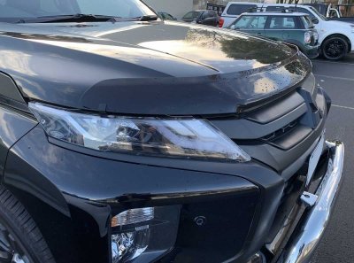Huvskydd Mitsubishi L200 från 2020-