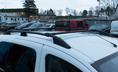 Svarta tvärbalkar för takrails till Peugeot Partner 2019-