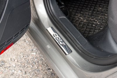 Instegsskydd Volkswagen Golf från årsmodell 2009-2019