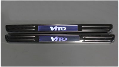 Instegsskydd med LED-belysning till Mercedes Vito/Viano från 2004-2014