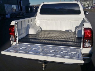 Lastrumsmatta Hilux (Toyota) från 2016-