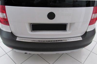 Lastskydd i högglanspolerat rostfritt stål. Framtaget till Skoda Yeti 2010-2013