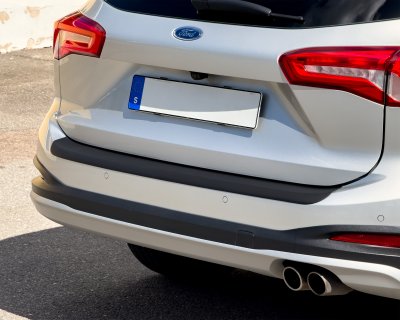 Lastskydd till Ford Focus kombi från 2018-