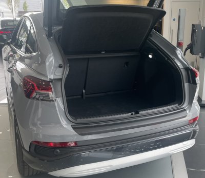 Lastskydd i ABS-plast till Audi Q4 e-tron från 2021-