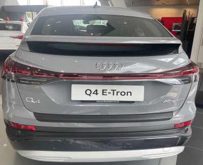 Lastskydd i ABS-plast till Audi Q4 e-tron från 2021-