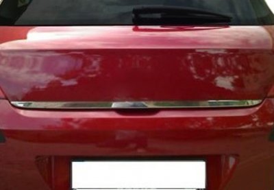 Nedre list i rostfritt stål för bakluckan på Peugeot 308 2007-2013