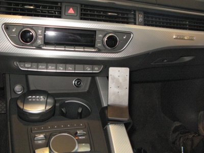 Mobilhållare Audi A4 från årsmodell 2016-
